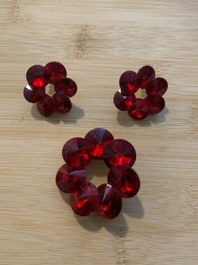 Vintage Red Rivoli Crystal Flower Brooch and Earring Set